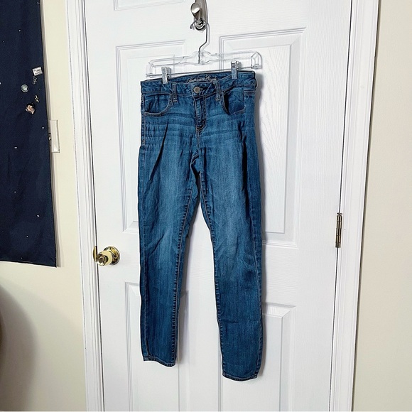 American Eagle Outfitters Denim - ✧･ﾟaeo basic mid-rise jeggings